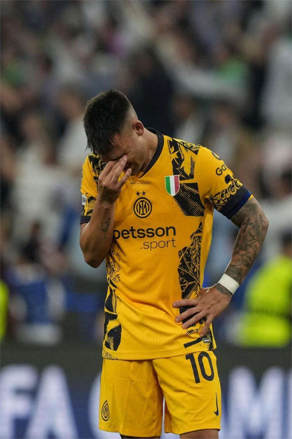 关于里昂发布备战花絮,赛前外线爆发,葡超任务艰巨,临场指挥获称赞的信息 关于里昂发布备战花絮,赛前外线爆发,葡超任务艰巨,临场指挥获称赞的信息