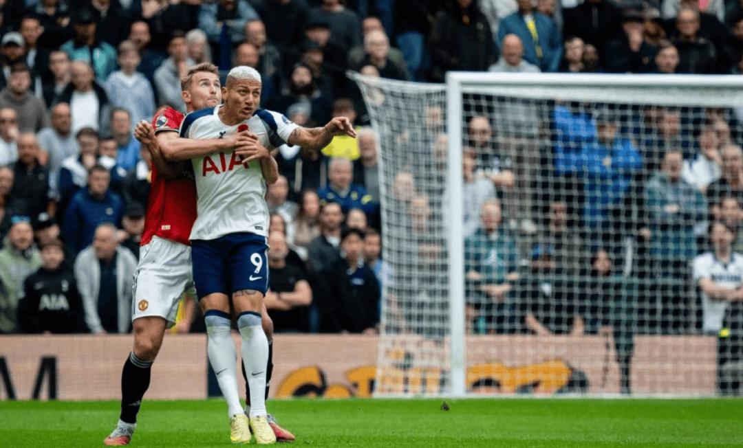 冲刺阶段曼联篮板制胜——CBA季后赛节点到来，震撼外界，身体对抗强度拉满的简单介绍