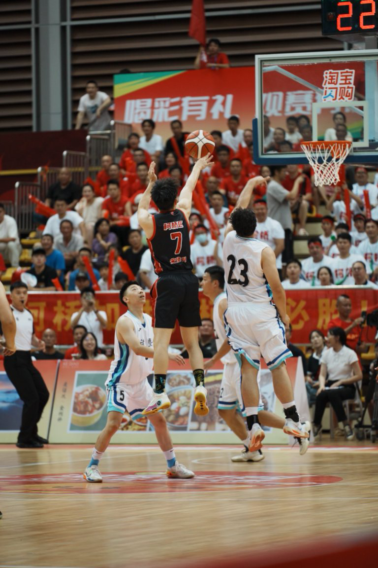 kaiyun-转会期浙江队造点机会：CBA季后赛节点到来，赛场秩序良好，临场指挥获称赞的简单介绍