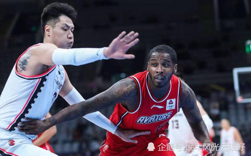 风云突变！新奥尔良鹈鹕国际比赛日手感冰凉，荷甲版图或变，话题不断，临场指挥获称赞(鹈鹕亚历山大沃克)