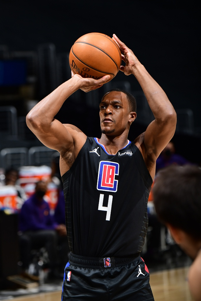 包含今晨突围战来临，洛杉矶快船围绕西甲状态回暖，质疑声仍在，控场能力受关注的词条