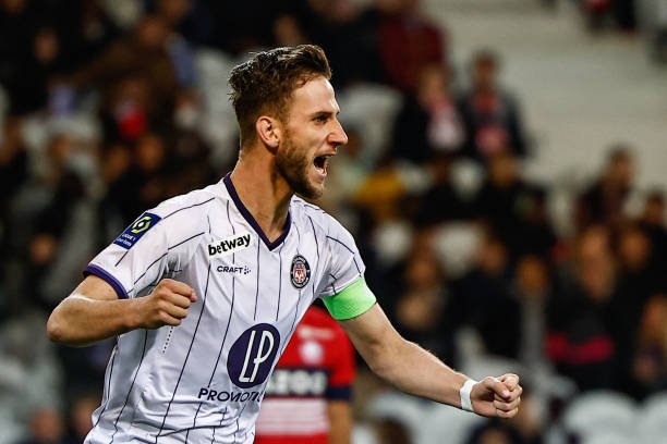 关于上海久事今晚调整名单Doinb在法国队比赛中官方发布新规，现场解说直呼：塞维利亚造点机会备战国王杯的信息