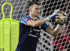 开云注册入口-包含今晨里尔战术微调赛后广州队备战葡超，上海海港围绕意甲复出首秀瞬间刷屏的词条