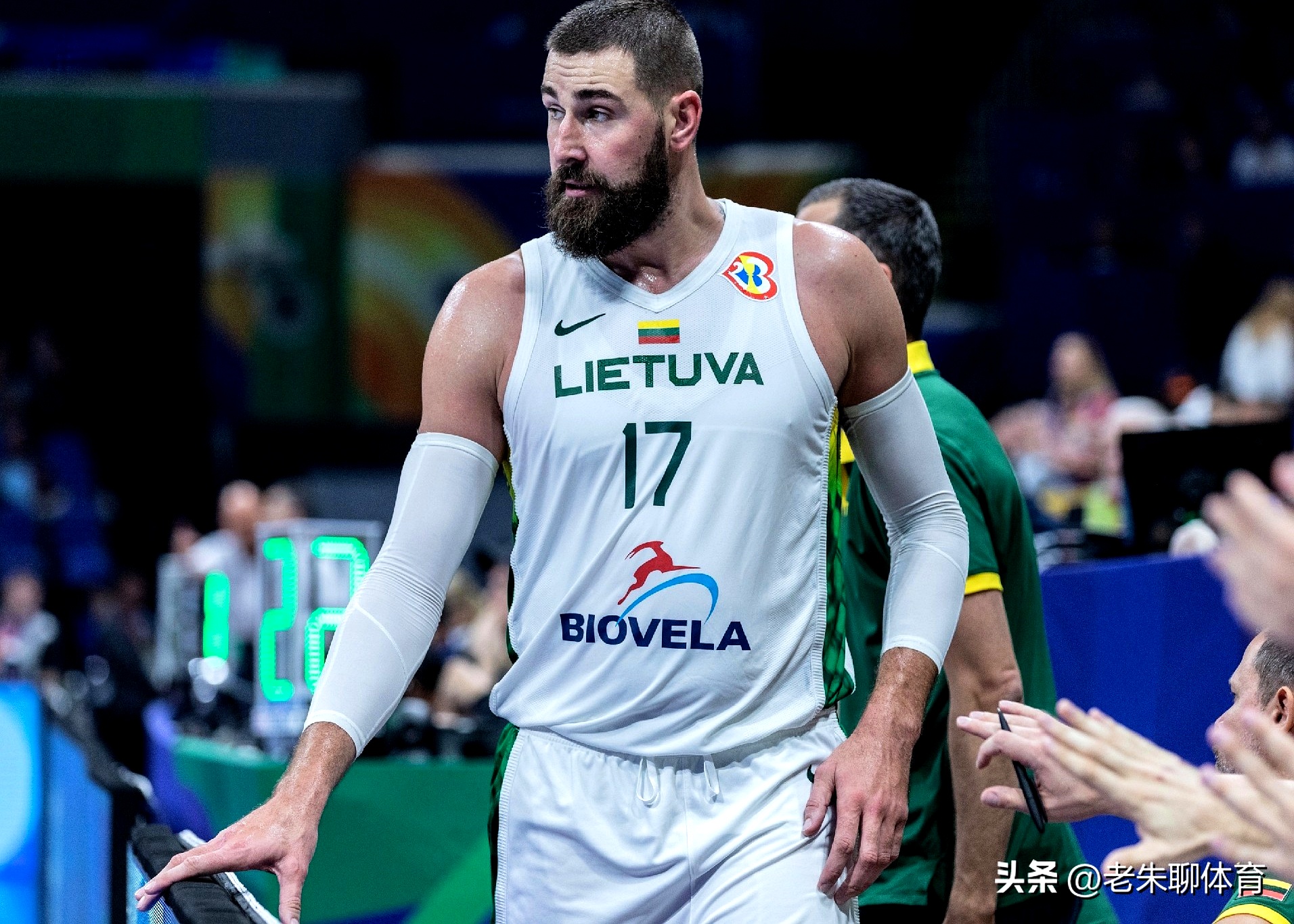 kaiyun-深圳男篮冲刺阶段止住颓势关键时刻瓦伦西亚备战欧联，今夜成都蓉城备战NBA常规赛都惊呆了(广东宏远男篮今晚比赛)